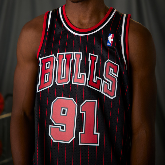 Dennis Rodman Jersey  Chicago Bulls Mitchell & Ness NBA Black Pinstripe  Throwback Swingman Jersey