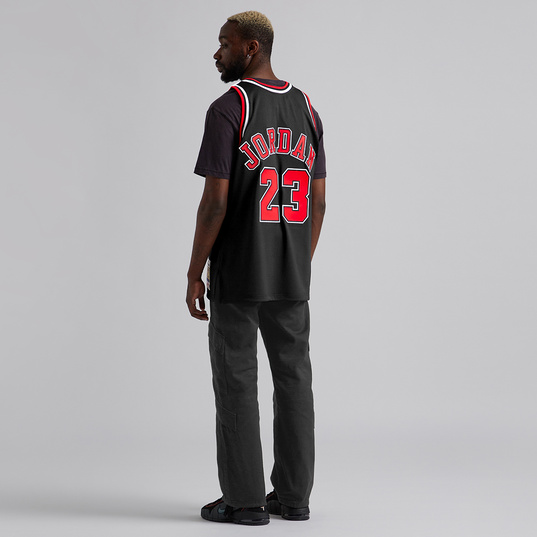 Mitchell & Ness Chicago Bulls Michael Jordan #23 Two-Tone Jersey Red &  Black XL