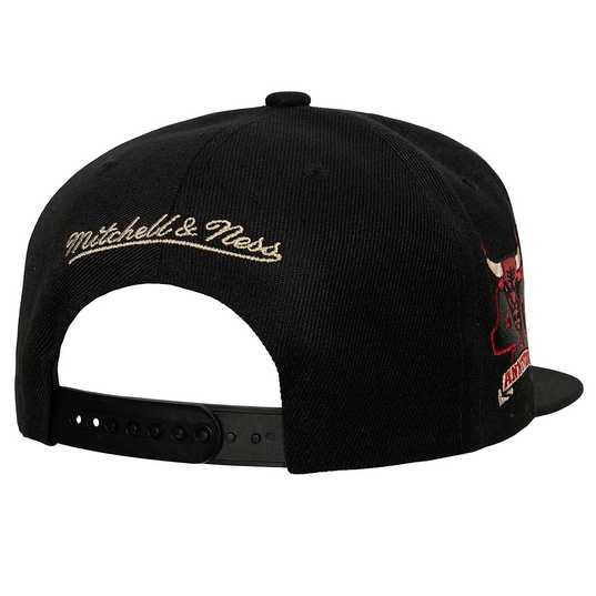 NBA CHICAGO BULLS WITH LOVE SNAPBACK CAP  large image number 2
