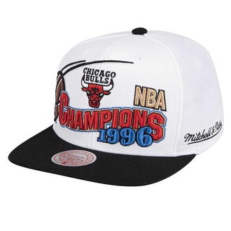 NBA CHICAGO BULLS 1996 CHAMPIONS WAVE SNAPBACK CAP