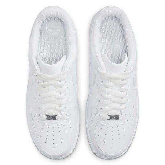 🏀 Get the Nike Air Force 1 07 in white | KICKZ