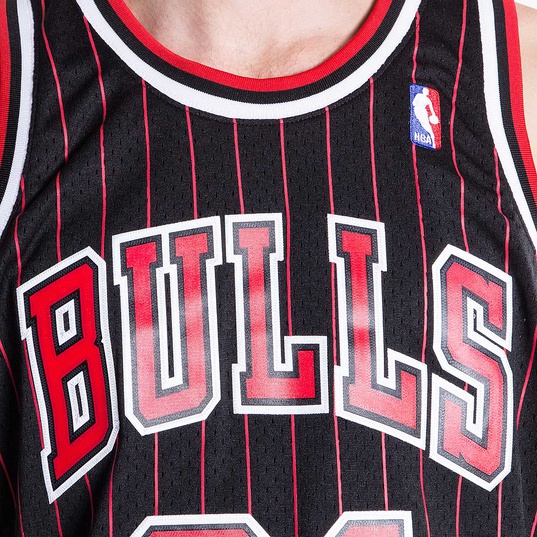 Mitchell & Ness Chicago Bulls #91 Dennis Rodman black/red Swingman Jersey