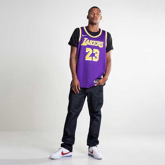 lakers purple jersey outfit
