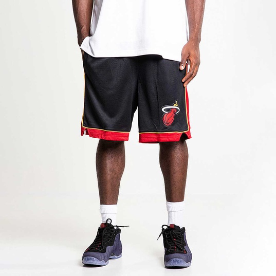 Detroit Pistons Icon Edition Men's Nike Dri-FIT NBA Swingman Shorts