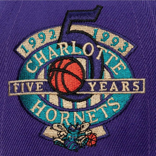 NBA CHARLOTTE HORNETS WITH LOVE SNAPBACK CAP  large image number 3