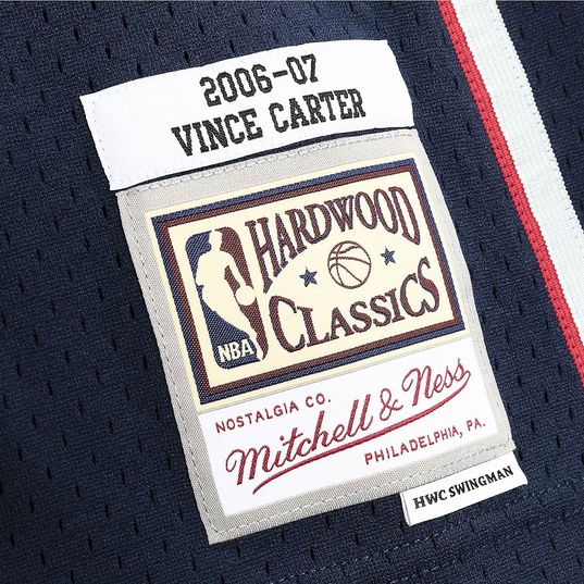 Men's Mitchell & Ness Vince Carter Red Memphis Grizzlies Hardwood Classics Swingman Jersey Size: Medium