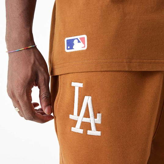 Buy MLB LOS ANGELES DODGERS LEAGUE ESSENTIALS OVERSIZED T-SHIRT for EUR  33.90 on !