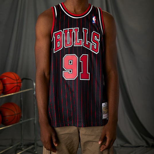 Men's Chicago Bulls Dennis Rodman #91 Nike Black Swingman Jersey