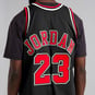 NBA CHICAGO BULLS 1997-98 AUTHENTIC ALTERNATIVE JERSEY MICHAEL JORDAN  large numero dellimmagine {1}