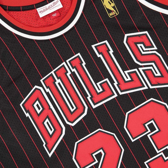 Mitchell & Ness Men's Chicago Bulls Alternate 1996-97 Michael