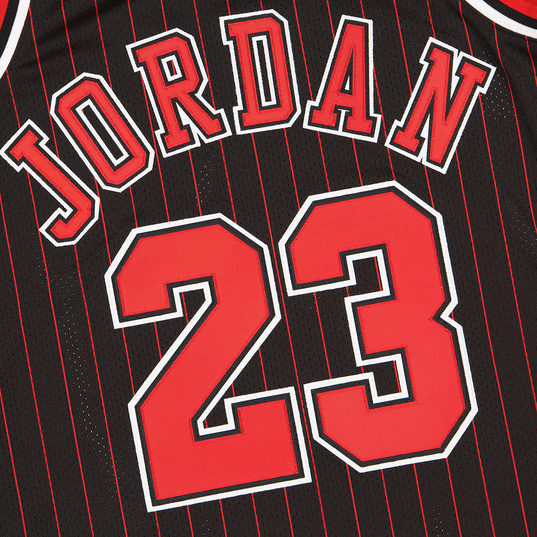 Mitchell & Ness Chicago Bulls 1995-96 Michael Jordan Authentic Jersey Black