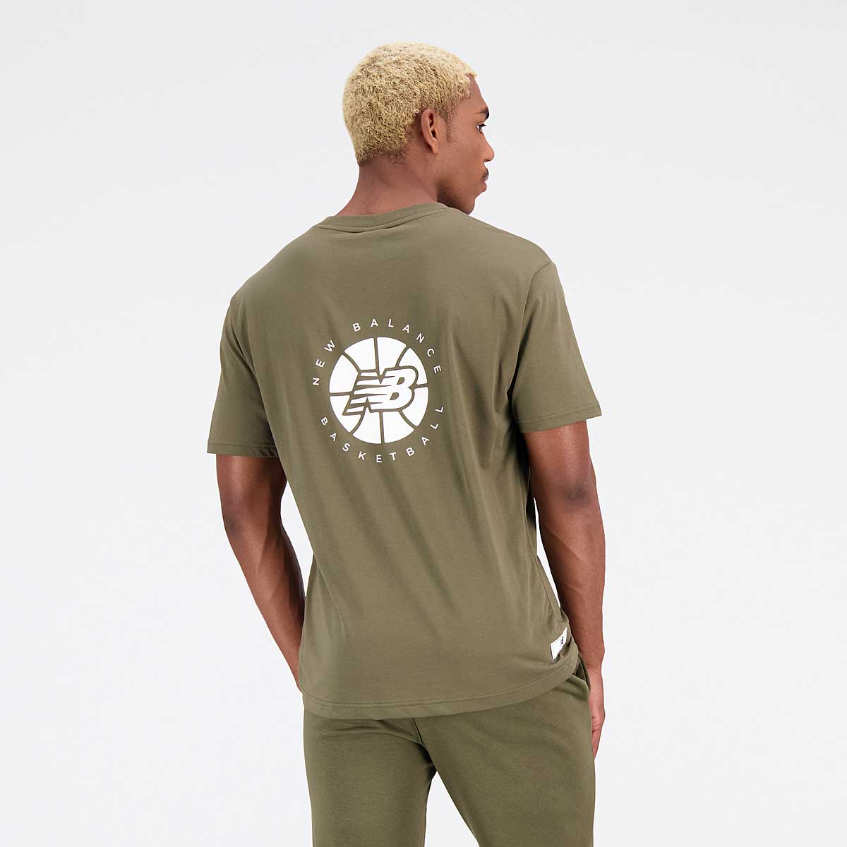 Image of New Balance Hoops Essentials T-shirt, Dark Mokka