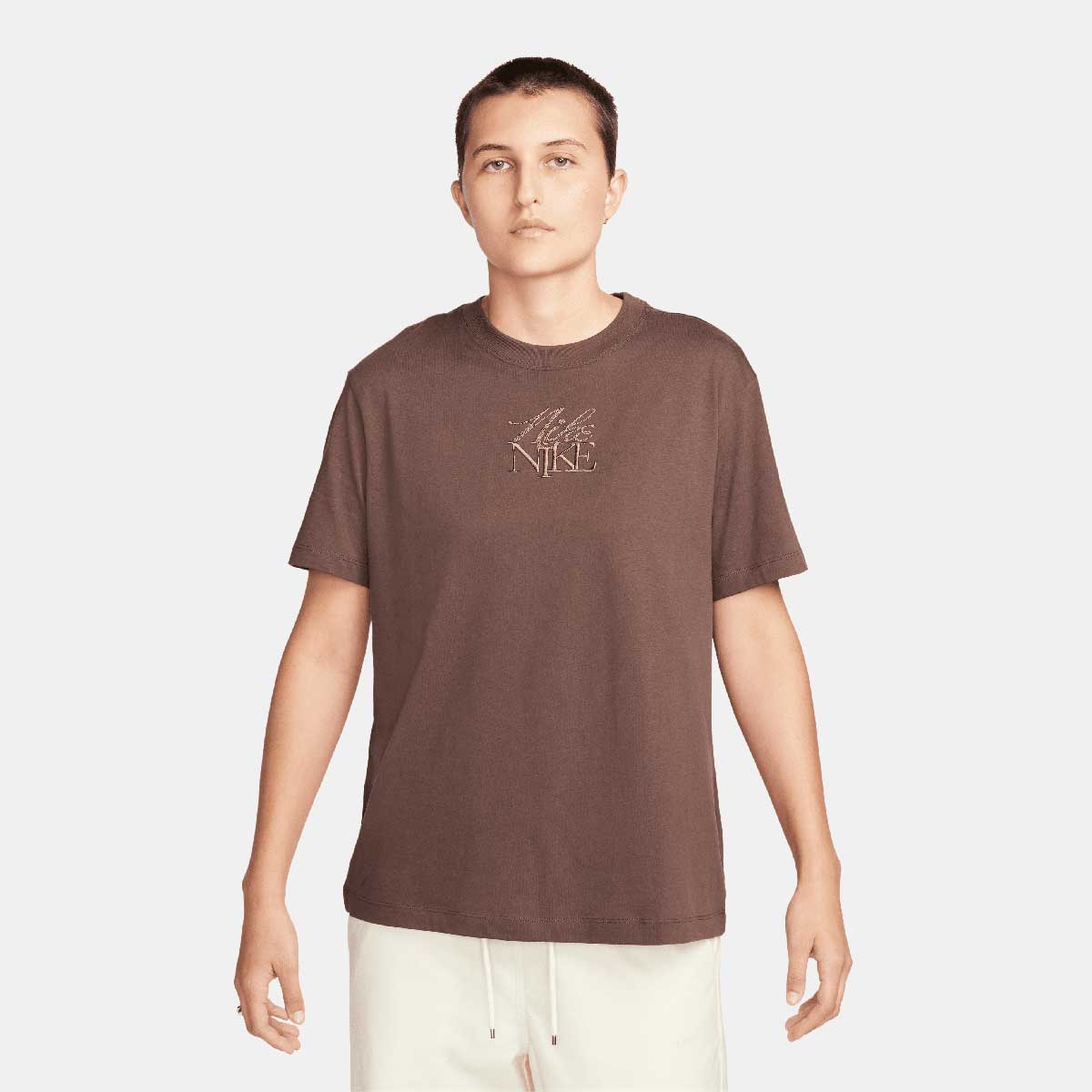 Nike W Monogram Boyfriend T-shirt, Baroque Braun XS
