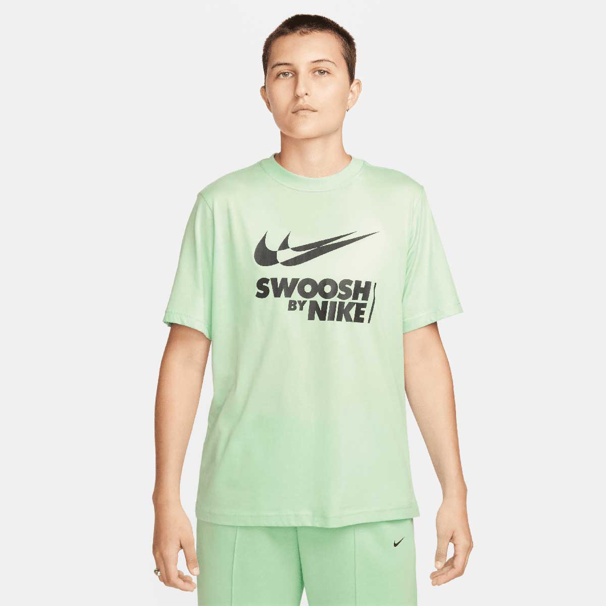 Nike W Boyfriend T-shirt, Vapor Grün L